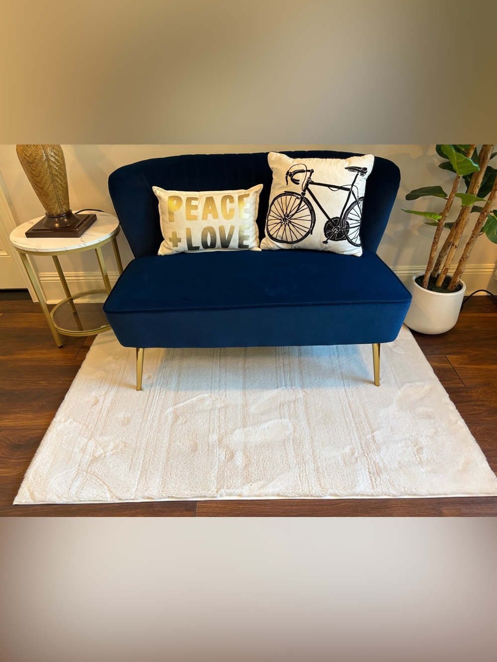 Tumble faux fur washable rug